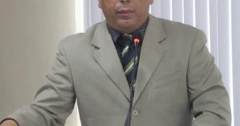 Presidente Carlos Alberto solicita serviços para melhoria de comunidade