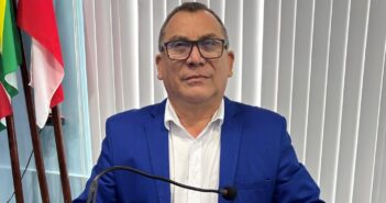 Vereador Roberto Andrade solicita melhorias para a Travessa Dário Rodrigues e propõe a construção de uma Praça da Bíblia